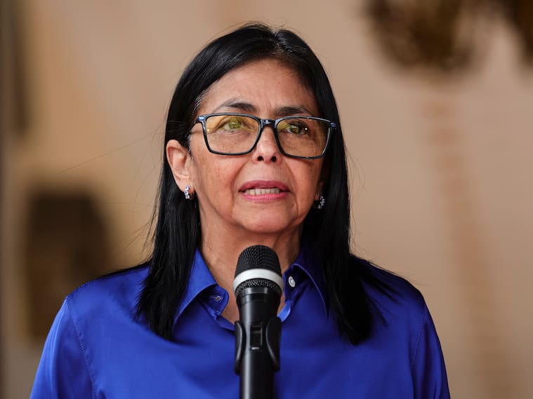 Presidenta de Venezuela anuncia ley de amnistía general en medio de tensiones políticas