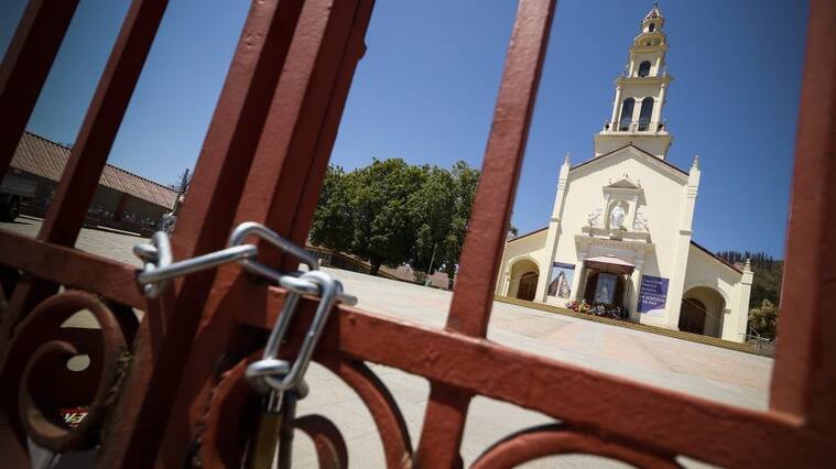 06 DE DICIEMBRE DE 2020/VALPARAISOVista del Santuario de Lo Vasquez cerrado, en la previa al feriado de la Inmaculada Concepcion. Las autoridades establecieron la prohibicion de peregrinar al santuario, para evitar brotes de Coronavirus.
FOTO: LEONARDO RUBILAR CHANDIA/AGENCIAUNO