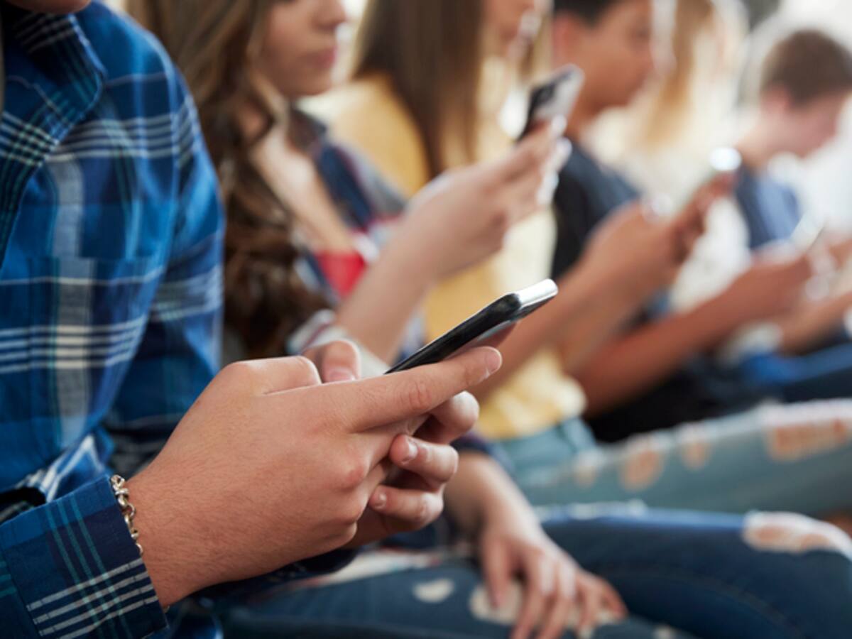 Nueva Zelanda: Gobierno prohibirá los celulares en escuelas y colegios