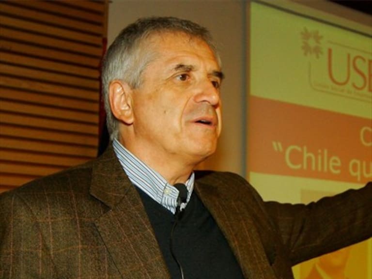Máximo Pacheco y Eugenio Tironi sobre conflictos en Chile: «El gobierno lo está haciendo mal»