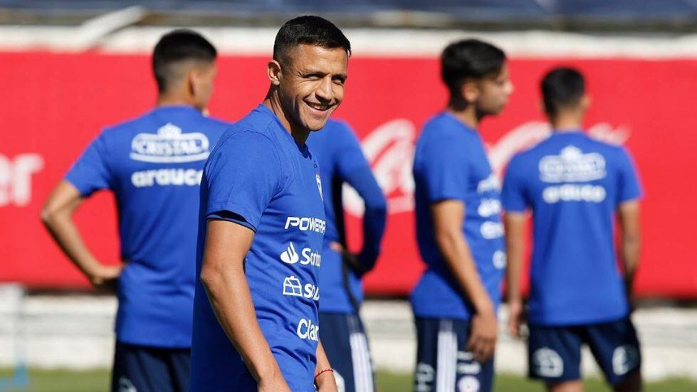 Chile viaja a Lima con formación definida para enfrentar a Perú