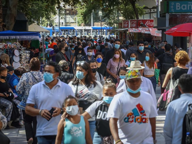 Desempleo en Chile llega a 8,4% en trimestre móvil noviembre 2023-enero 2024 según el INE