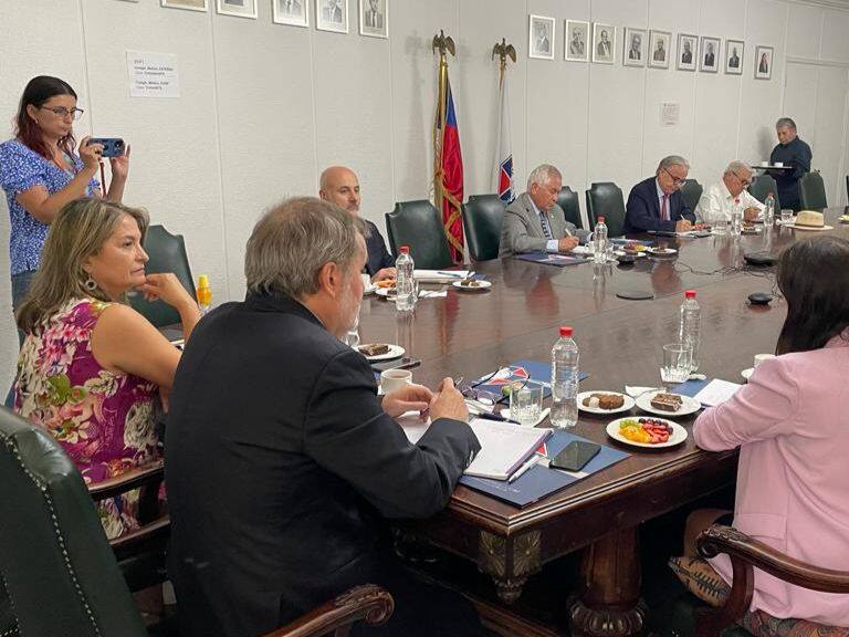 colegio médico - crisis de las isapres