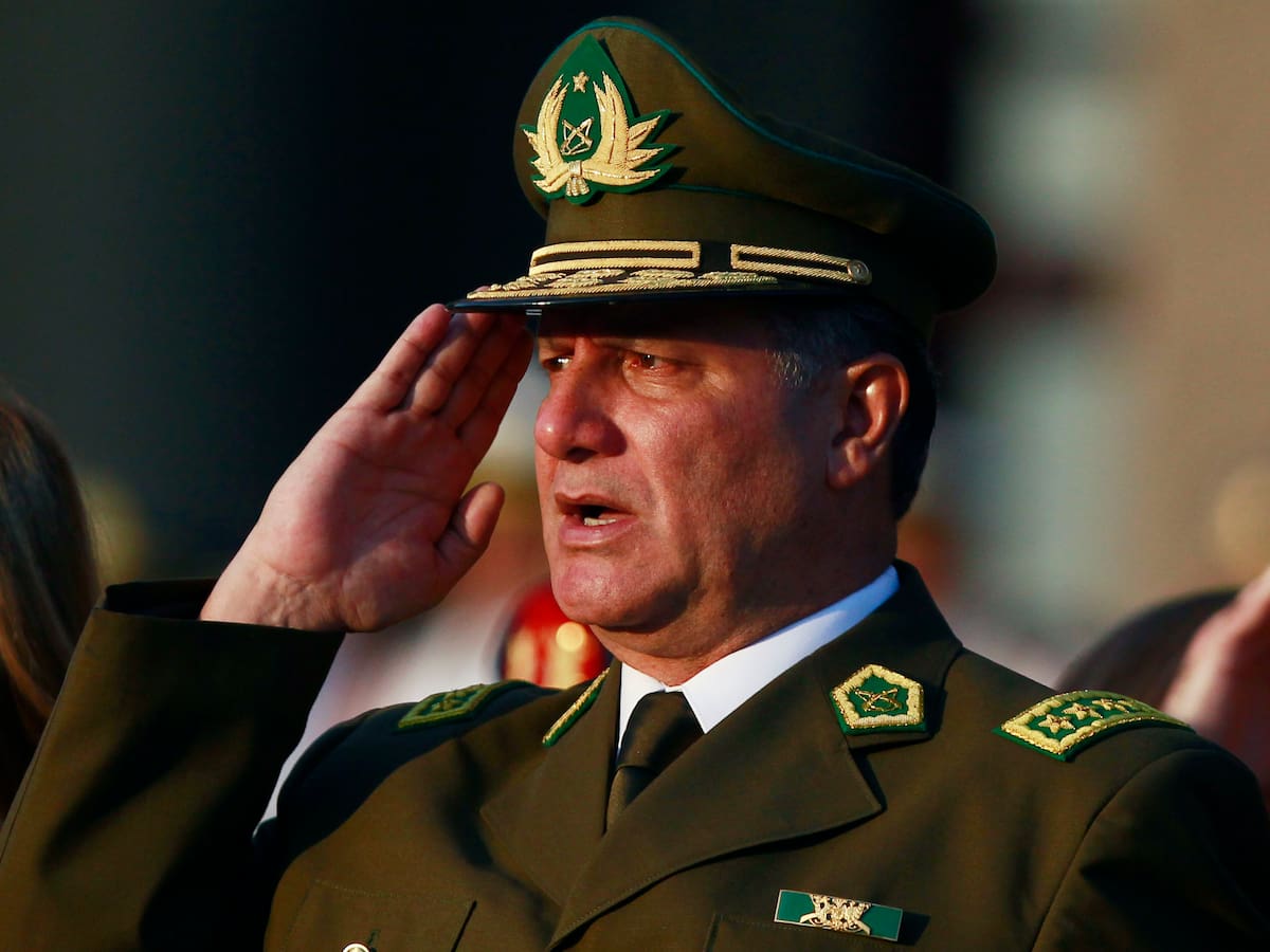 De vacaciones a Costa Rica: Fiscalía busca frenar viaje del exgeneral Villalobos autorizado por tribunal previo a juicio por fraude en Carabineros