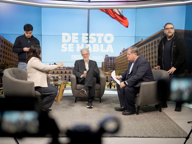 Rocío Montes (El País), Eduardo Engel y Mauricio Bustamante (ADN)