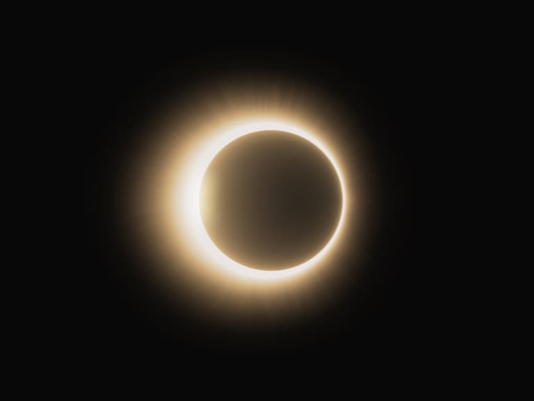 Será el primero del 2026: esta semana habrá eclipse solar anular en Chile (a qué hora y dónde se podrá ver)
