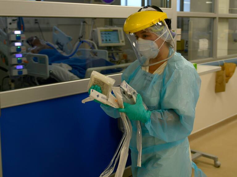 Asociación de Farmacias Populares confirmó la llegada de medicamento ruso para tratar el Covid-19