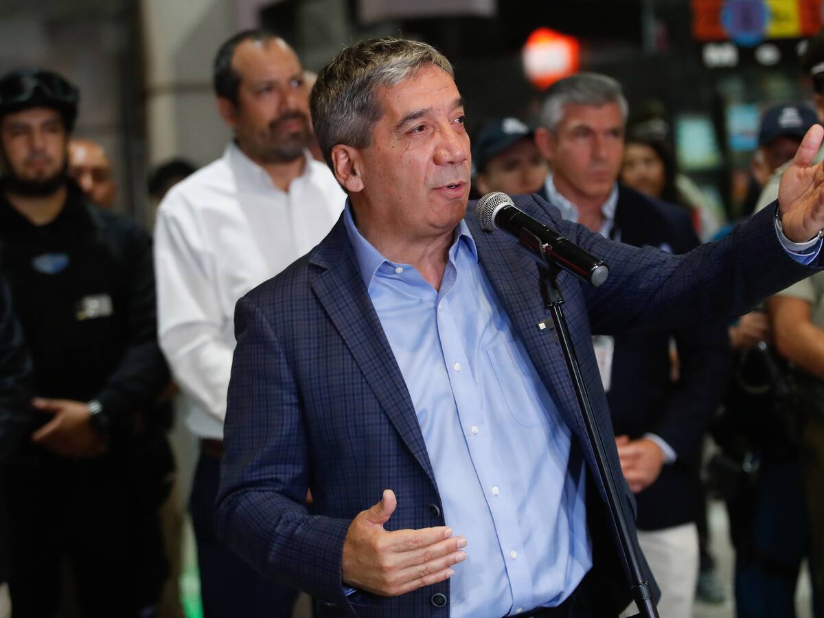 “Eso no ocurrió”: delegado Durán reitera que no hubo advertencia de Carabineros para suspender partido tras tragedia en el Monumental