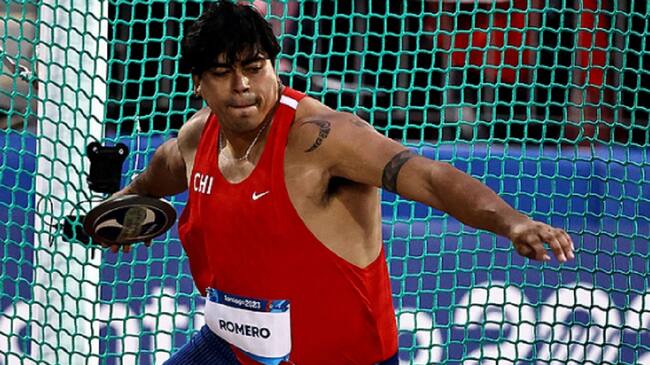 Chile's Lucas Nervi Schmidt celebrates after winning the men's discus throw final of the Pan American Games Santiago 2023 at the National Stadium in Santiago, on October 30, 2023. (Photo by MARTIN BERNETTI / AFP) (Photo by MARTIN BERNETTI/AFP via Getty Images)