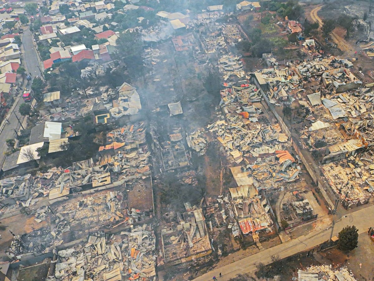 Junaeb entregará beneficios para estudiantes afectados por los incendios forestales: estas son las ayudas