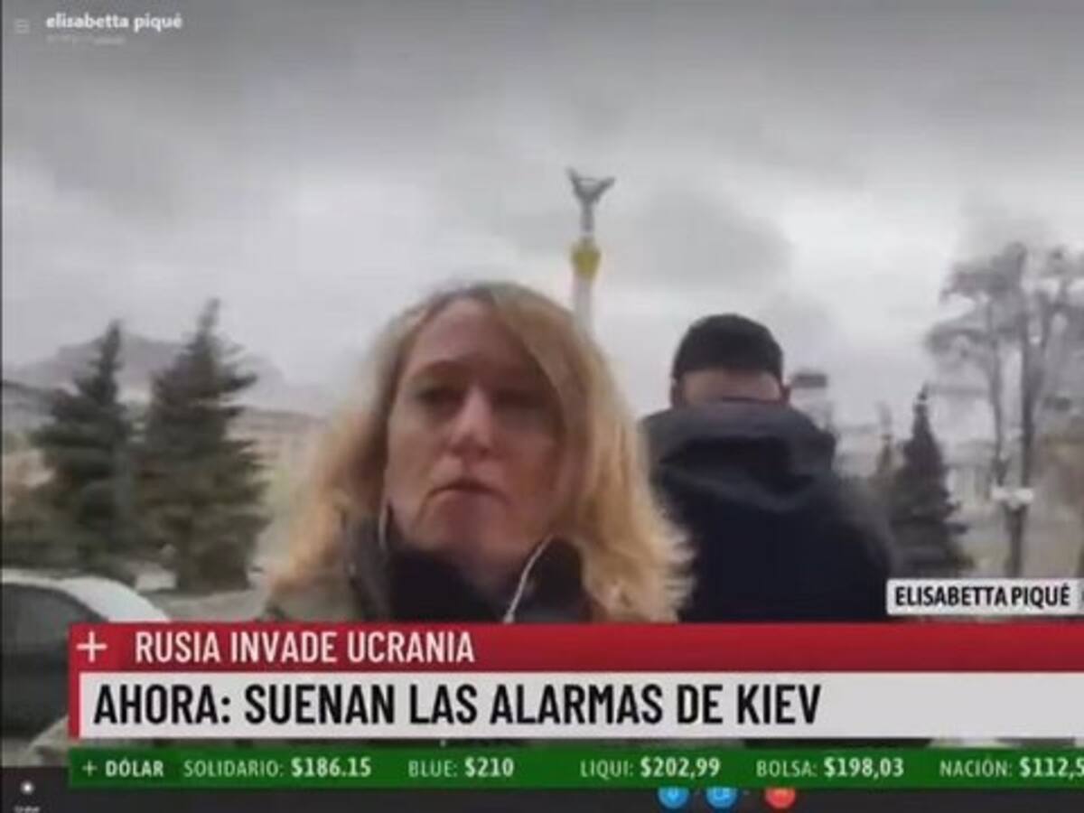 Corresponsal de guerra argentina se indignó tras sufrir mansplaining en plena cobertura del conflicto entre Rusia y Ucrania