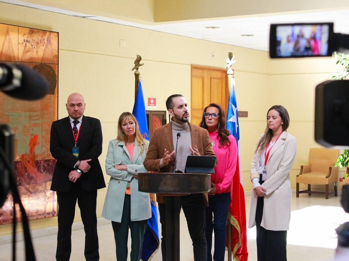 Violación grupal de cadetes de Cobreloa: parlamentarios buscan acelerar comisión investigadora en el Congreso por “pacto de silencio” del equipo