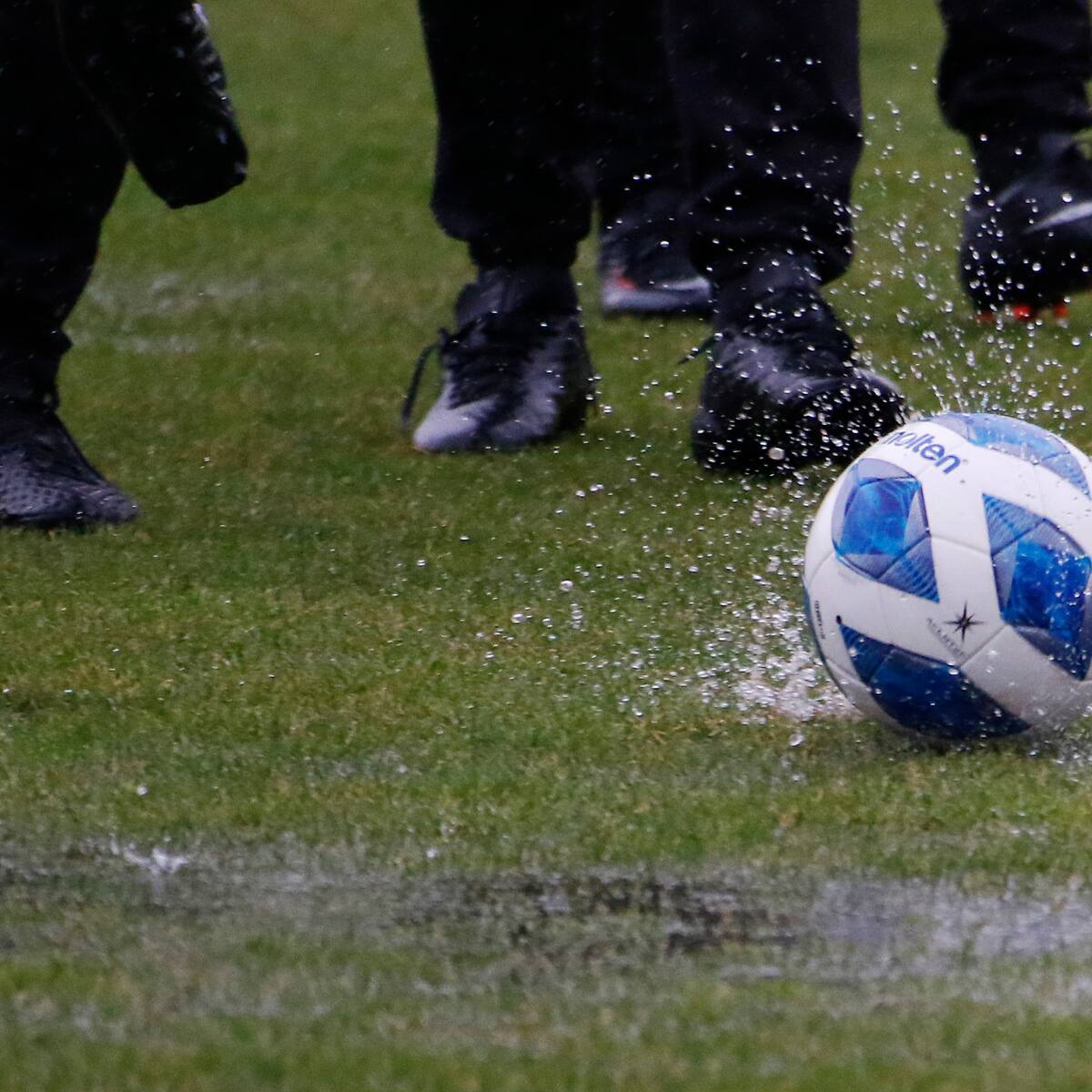 No solo la final de Copa de la Liga: ANFP evalúa suspender la fecha 16 de la Primera B por precaución ante sistema frontal