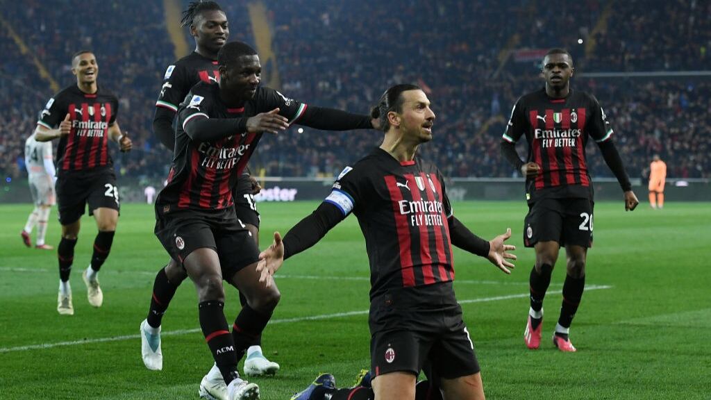 Zlatan Ibrahimovic se convierte en el goleador más veterano en la historia de la Serie A