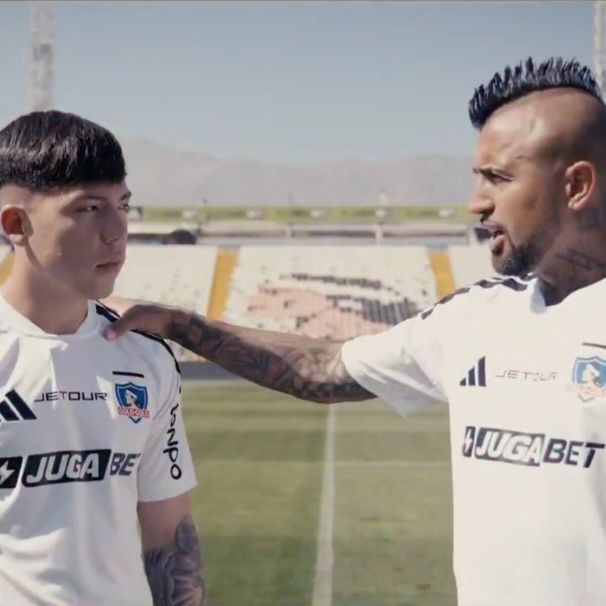 Colo Colo celebra sus 101 años con emotivo video protagonizado por Arturo Vidal: “El legado continúa”