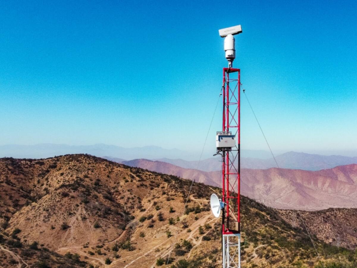 «Firewatch», el primer sistema de detección temprana de incendios de alto alcance en la Región Metropolitana