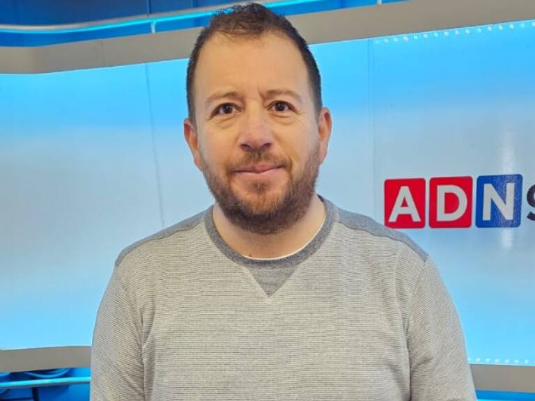 «Los por qué de la música»: Gabriel León explora la conexión de la ciencia y el arte sonoro en nuevo podcast