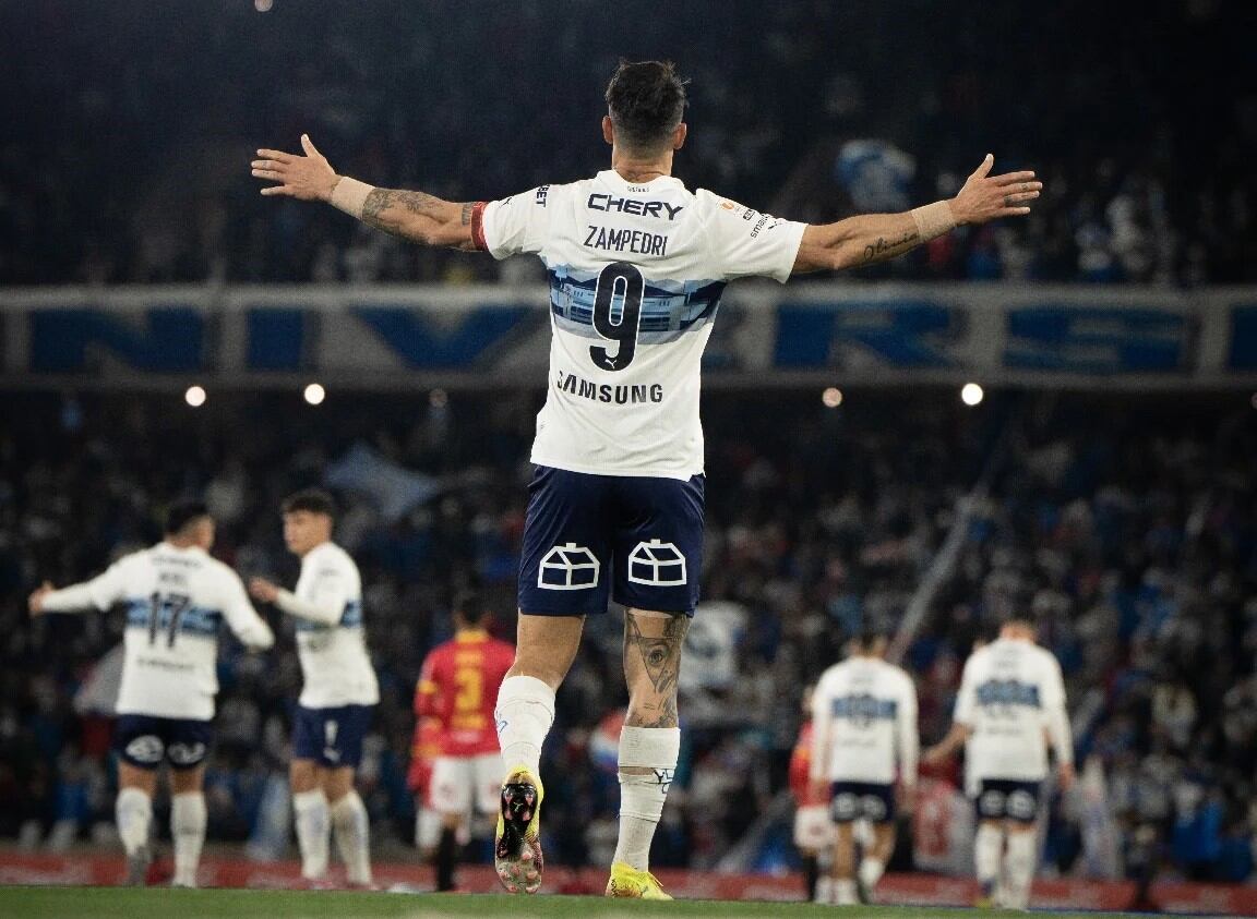 Fernando Zampedri marcó el primer gol oficial del Claro Arena
