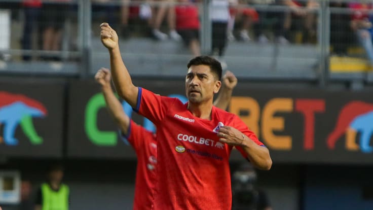 “Hay una persona que puede comprar...”: David Pizarro desestima adquirir la propiedad de Santiago Wanderers