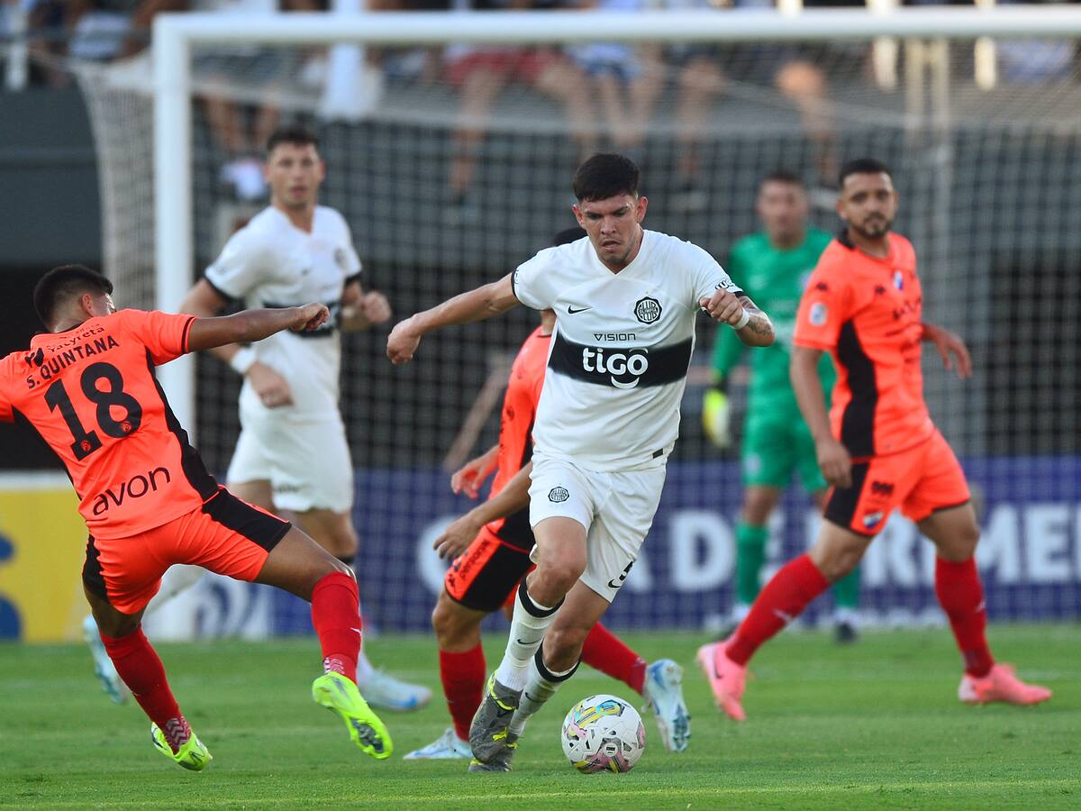 Colo Colo negocia por su fichaje y así reaccionó ante la opción de llegar a los albos: “Si se da, estaré muy contento”