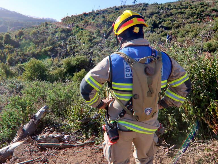 20 DE FEBRERO DE 2021 / LUBUPersonal de rescate en la búsqueda de Tomas niño de tres años desaparecido desde la tarde del miércoles.
FOTO: CAMILO SANHUEZA / AGENCIAUNO