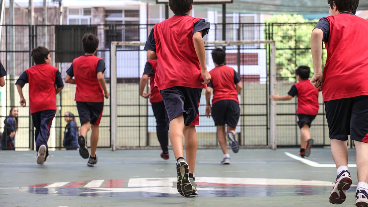 Al menos 60 minutos: Congreso aprueba ley que obliga a promover la actividad física en colegios y liceos