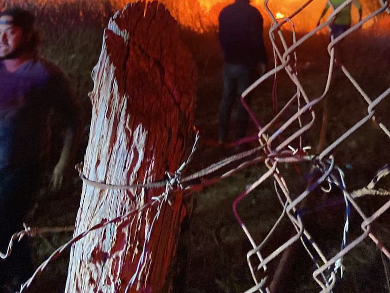 Piden evacuar sectores de cuatro sectores de Valparaíso por incendio forestal en Cerro Jiménez