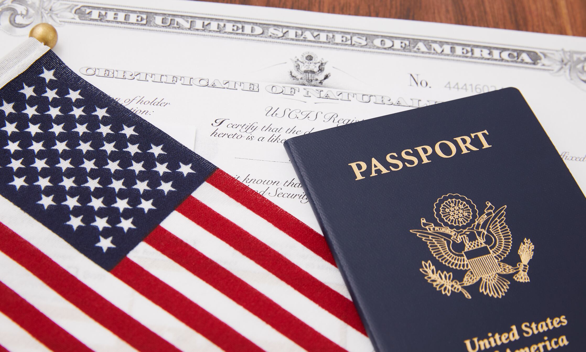 EE.UU. revoca más de 6.000 visas de estudiantes internacionales por infracciones legales