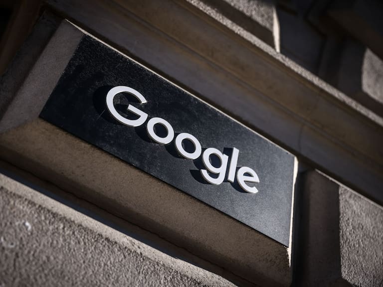 Canales de TV chilenos demandan a Google por abuso de poder en motores de búsqueda y publicidad