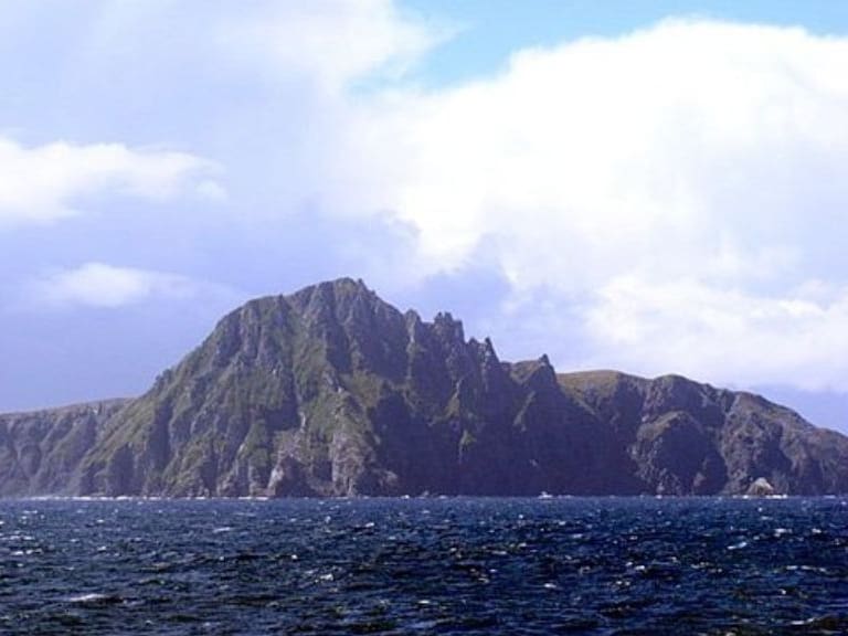 evidencia de la expansión humana preindustrial más austral en Isla Hornos