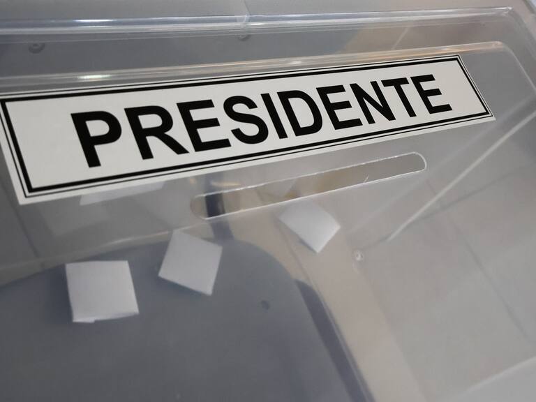 Encuesta CEP presidencial 2025: se proyecta empate técnico entre Kast y Jara junto a una alta participación en votación de noviembre