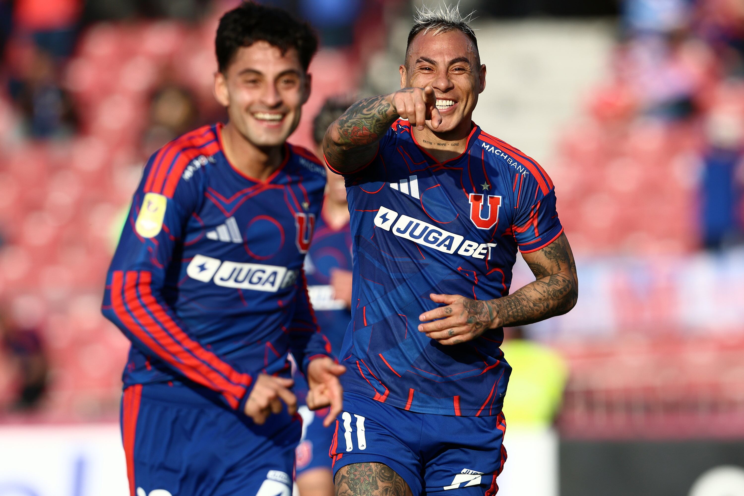 A Eduardo Vargas le preguntan por su gran estado físico y sorprende con esta confesión: “Las comidas, el alcohol...”