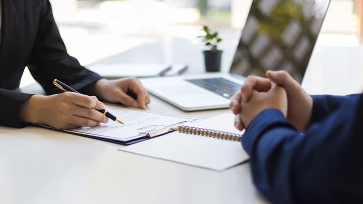 Desempleo en Chile: expertos revelan los errores en una entrevista que pueden costarte el trabajo