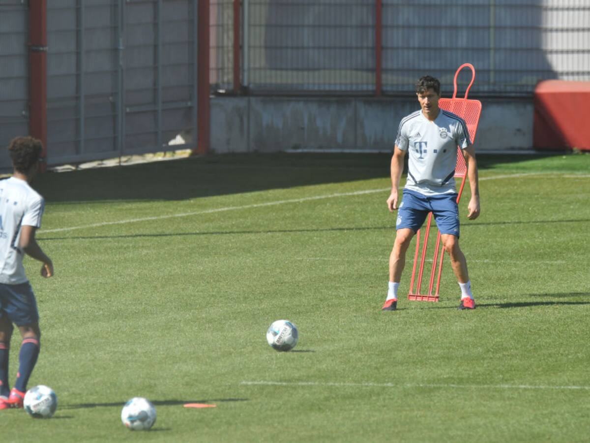Prácticas limitadas en el fútbol por coronavirus y una gran efeméride colocolina en «Deportes con Historia»