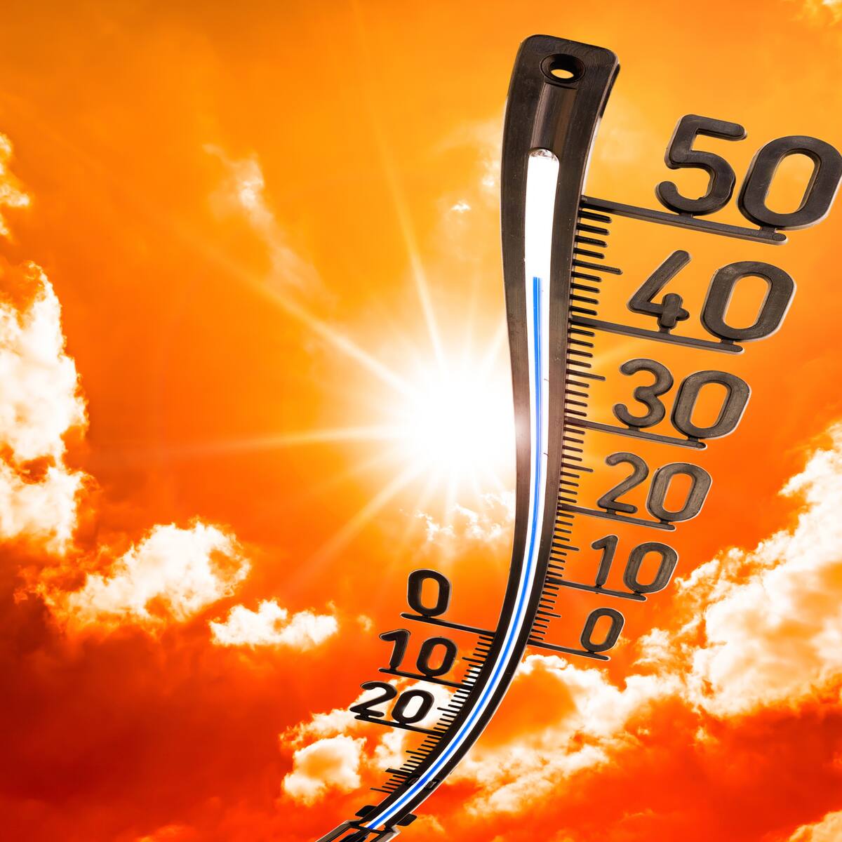 Emiten dos avisos en Santiago por altas temperaturas: calor dejará hasta 34 grados esta semana