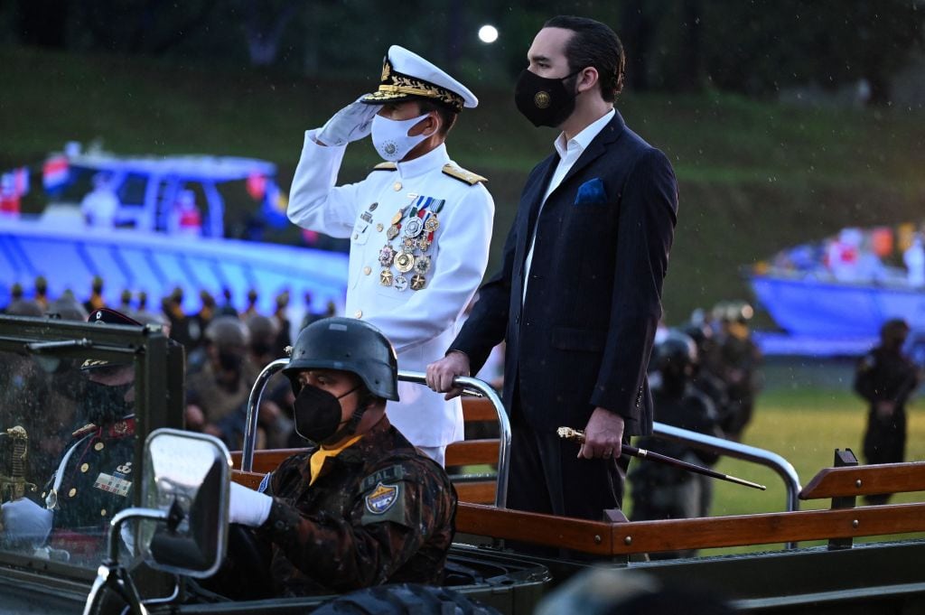 Bukele en acto del día del soldado de El Salvador