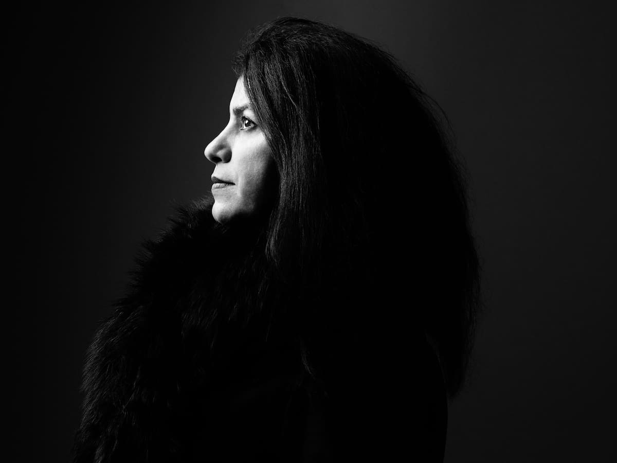 “Murió de tristeza a un año del fallecimiento de su esposo”: confirman deceso de la escritora Marjane Satrapi a los 56 años