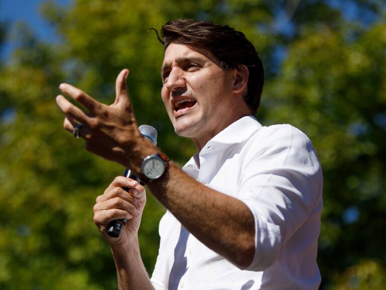 Justin Trudeau del Partido Liberal en un discurso durante su campaña