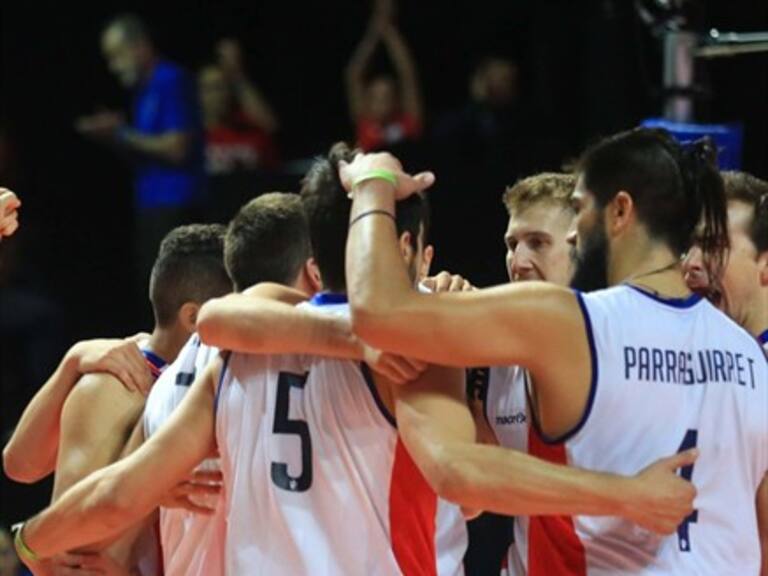 Chile logró un triunfo ante Perú y sigue soñando en el Preolímpico de voleibol