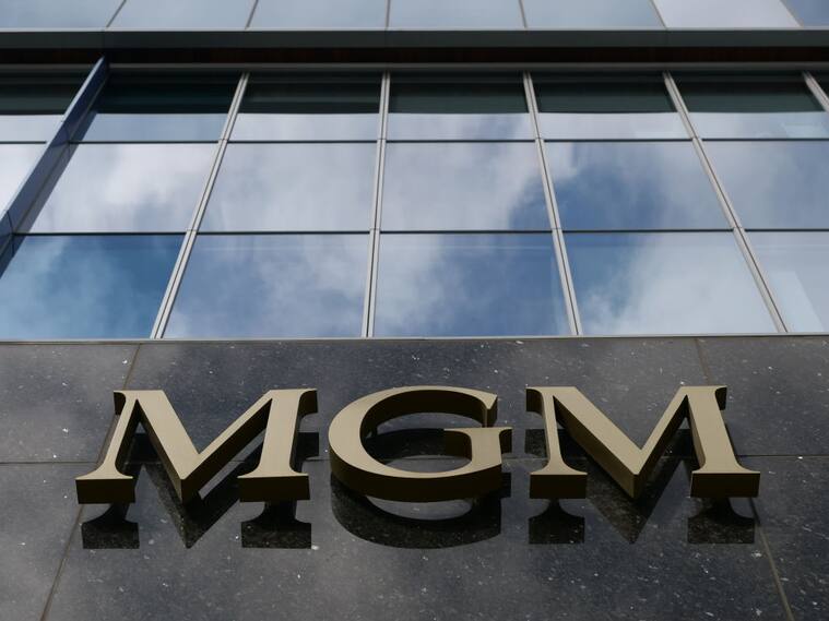 El logo de la Metro-Goldwyn-Mayer en su sede en California
