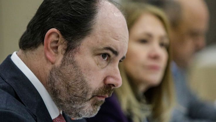 Sala cuna universal: ministro Rau defiende financiamiento y revela cuánto impactará en cuentas del seguro de cesantía