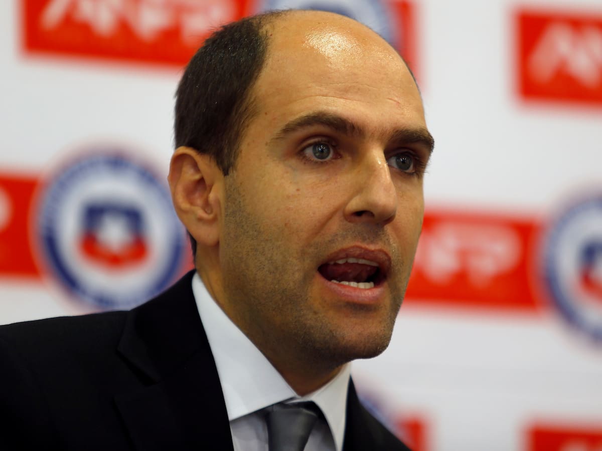 “Puede volver a Chile, pero…”: la advertencia de la Fiscalía tras el sobreseimiento de Sergio Jadue