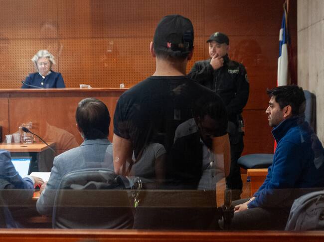 18 DE MAYO DEL 2026 / SANTIAGO
Audiencia de formalización del padre de la niña de 2 años que falleció en Las Condes, luego de caer desde un piso 11.
FOTO: VICTOR HUENANTE / AGENCIAUNO