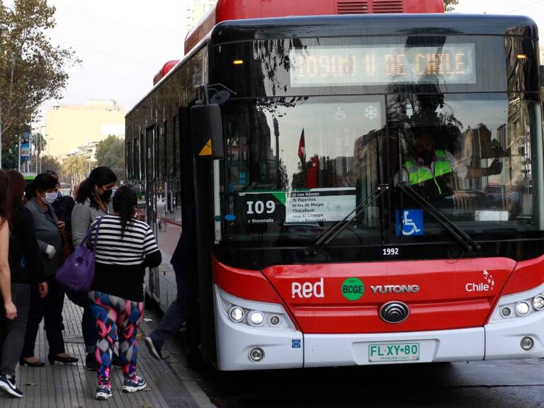 El plan especial del transporte público para este domingo por Maratón de Santiago y el Día de la Madre