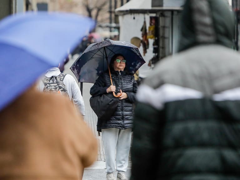 Confirman nuevo sistema frontal para Santiago: ¿Cuándo empieza la lluvia y cuántos mm caerán en la RM?