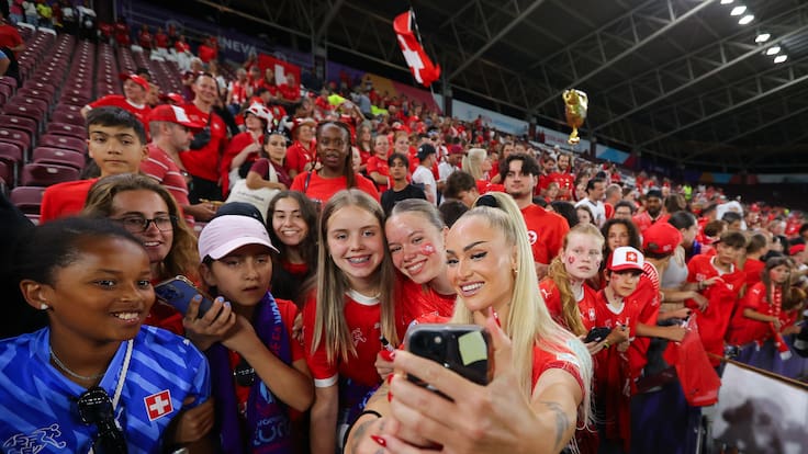 Ha jugado solo 9 minutos, pero sigue siendo la estrella: la futbolista que causa furor en la Eurocopa Femenina