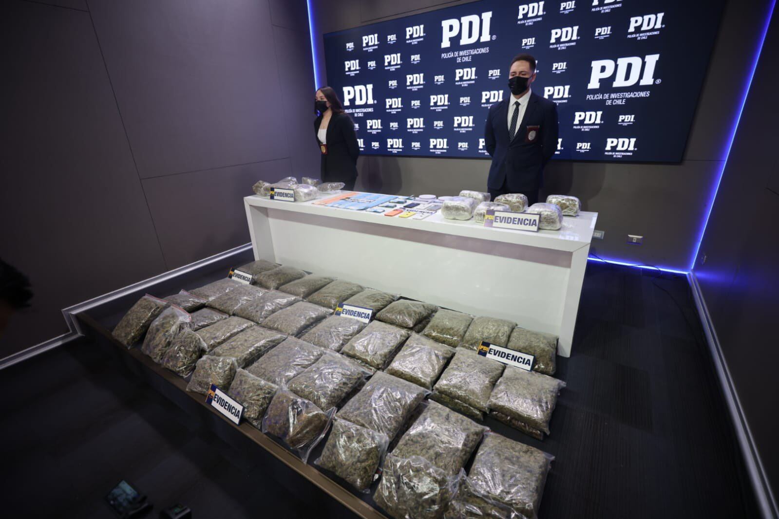 PDI INCAUTA 68 KILOS DE CANNABIS EN ESTACIÓN CENTRAL