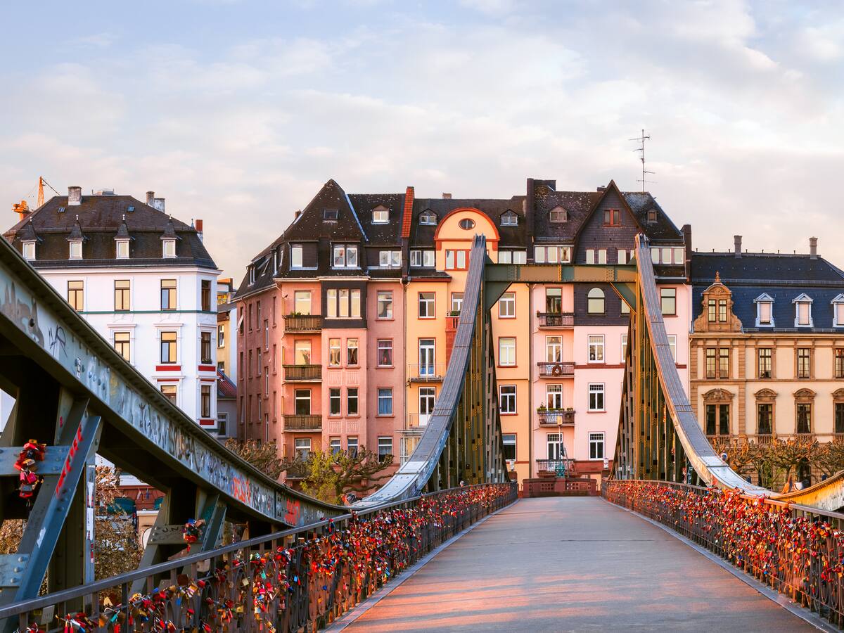 Alemania ofrece trabajos a extranjeros con sueldos de hasta 3.000 euros: Revisa cómo postular a las vacantes