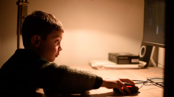 Alerta por acceso a pornografía en niños desde los 6 años
