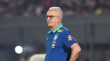“Soy responsable y no quiero señalar a ningún jugador”: La dura autocrítica del DT de Brasil tras caer ante Paraguay
